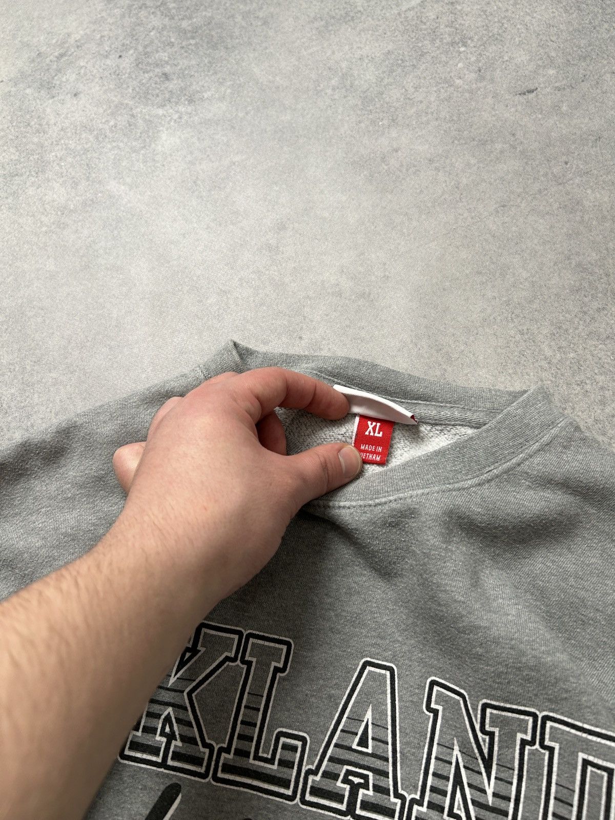 Mitchell & Ness Raiders Mitchell & Ness big logo sweatshirt mens Size US XL / EU 56 / 4 - 5 Thumbnail