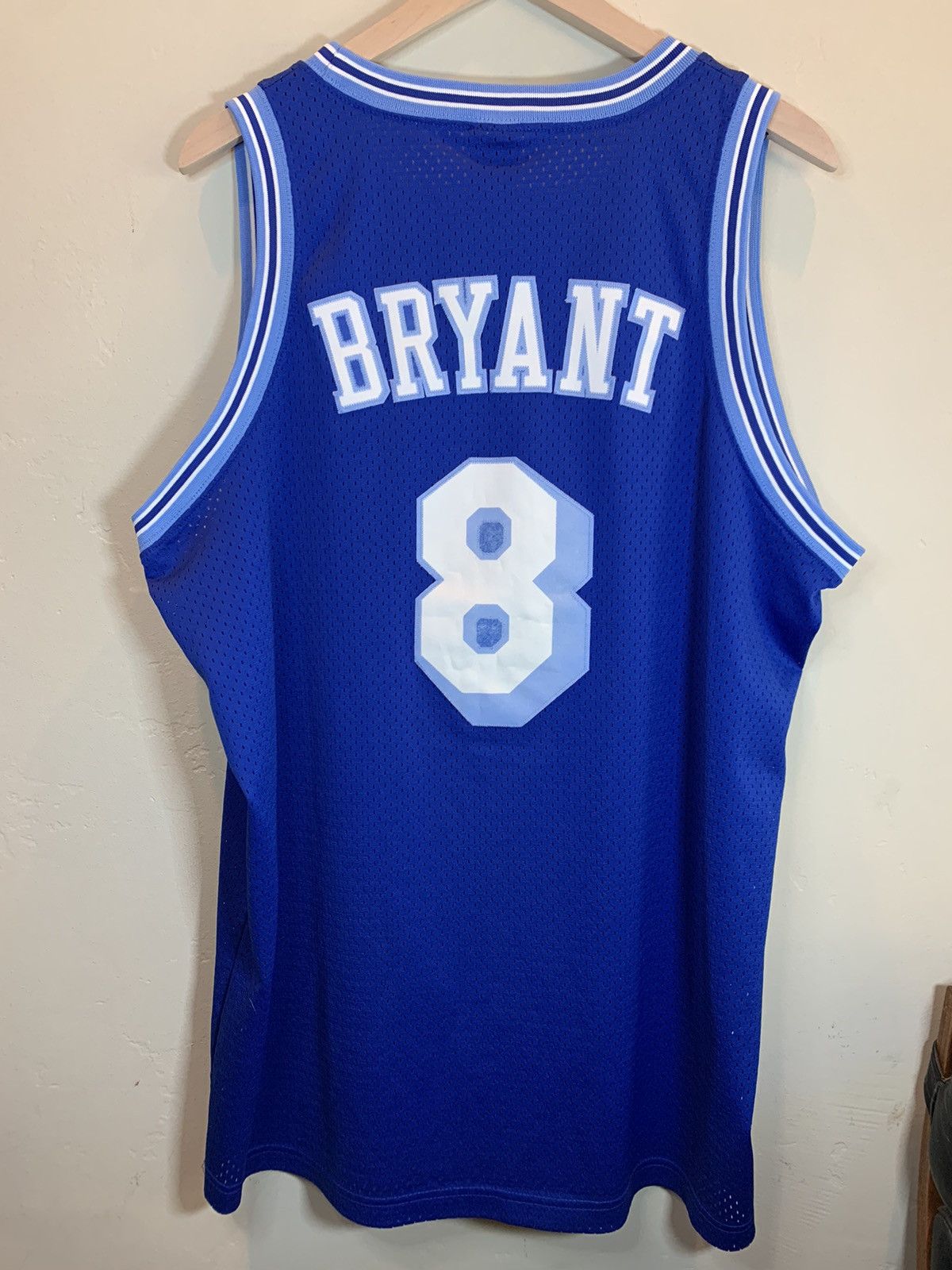 NBA × Nike *RARE* Vintage Kobe Bryant Nike Los Angeles Lakers Jersey #8 Size US XL / EU 56 / 4 - 2 Thumbnail