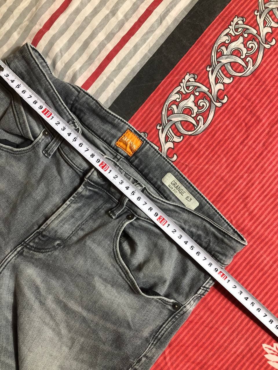 Hugo Boss Dirty Painted Distressed Thrashed Faded Baggy Jeans Y2K Size US 32 / EU 48 - 19 Thumbnail