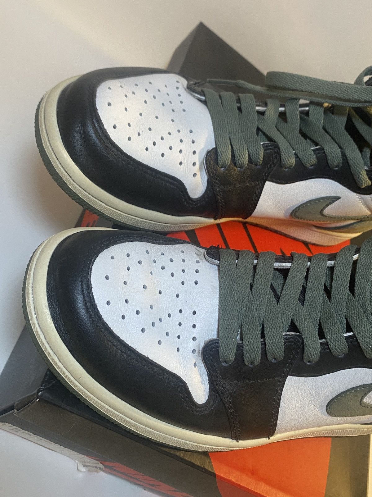 Jordan Brand × Nike Jordan 1 Retro High OG Clay Green sz 8 Size US 8 / EU 41 - 16 Thumbnail