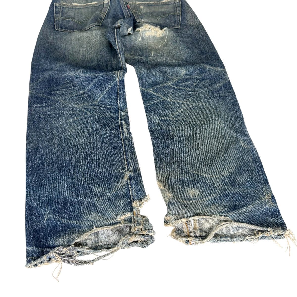 Levi's ☀️LEVI’S 501 BIG E BUTTON 555 DISTRESSED DENIM JEANS PANTS Size US 33 - 11 Thumbnail