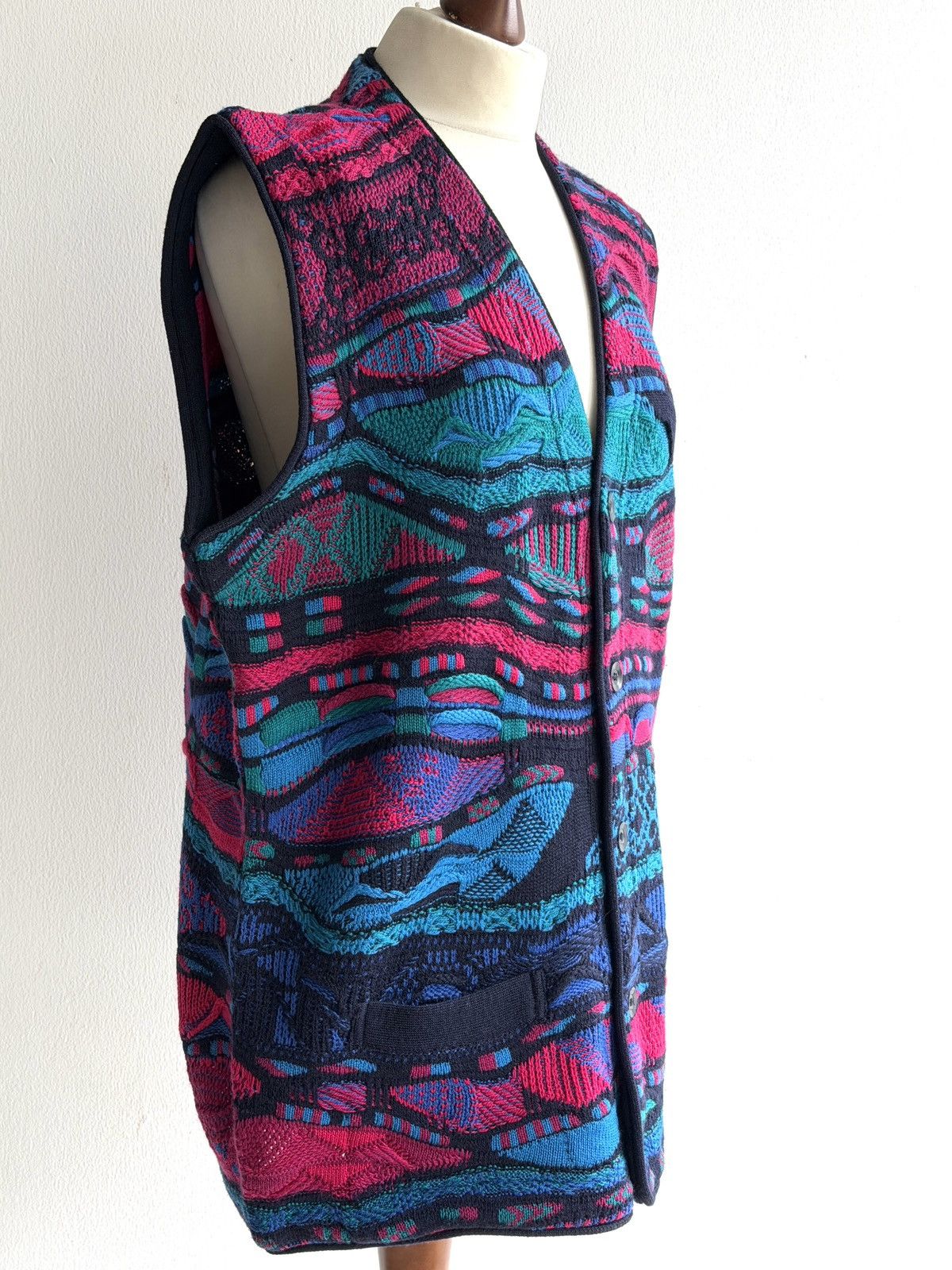Coogi Vintage Coogi Wool Vest, 90s 3D Knit, Size L, New With Tag Size US L / EU 52-54 / 3 - 3 Thumbnail