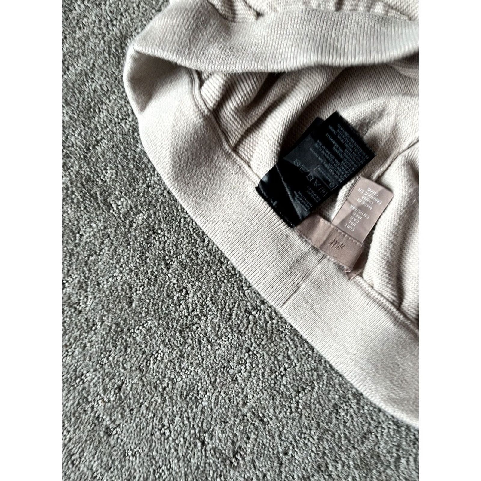 H&M H&M Sweatpants Wide Leg Beige Lounge Drawstring Large Women’s Size 36" / US 14 / IT 50 - 5 Thumbnail