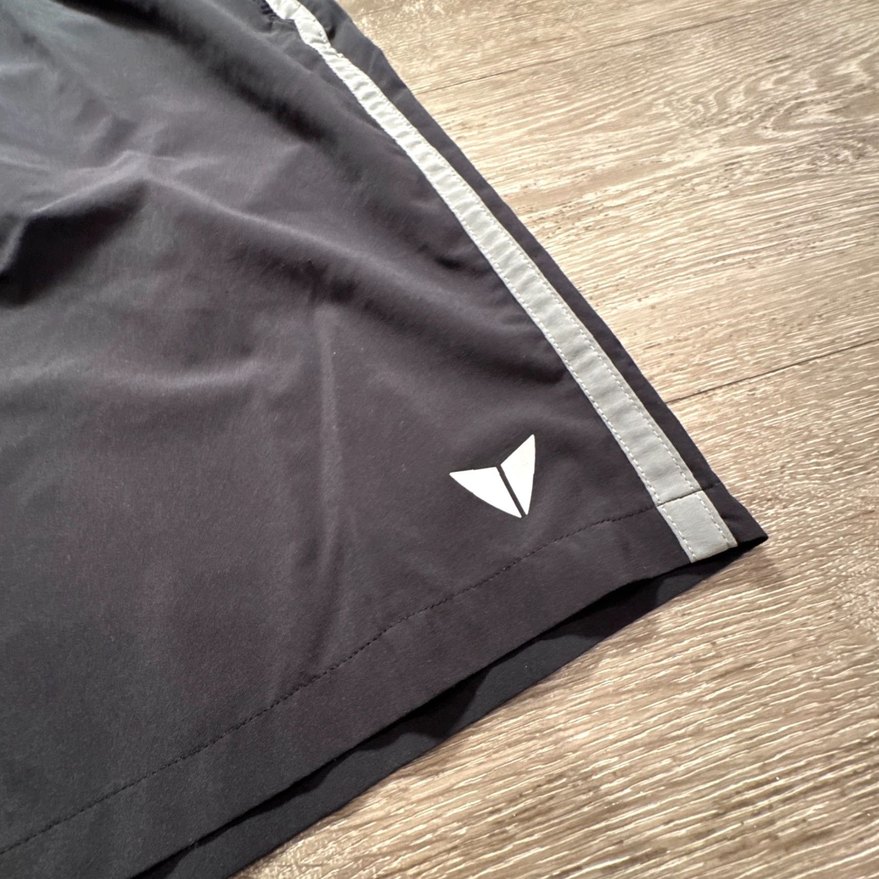 Vintage Korsa Shorts XXL Black Lined Pockets Running Hiking Marathon 9" 2XL Men Tailored Sports Inseam 9" Polyester Spandex Drawstring Casual Travel Size US 39 - 2 Thumbnail