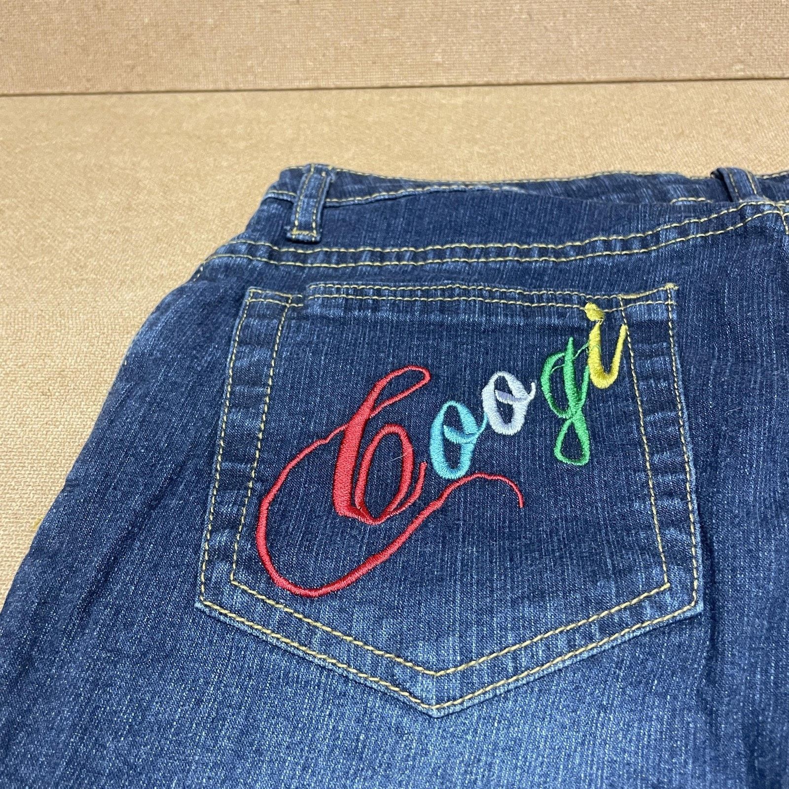 Coogi Coogi Jeans Womens 9/10 Dark Wash Embroidered Butterfly Size 30" / US 8 / IT 44 - 2 Thumbnail
