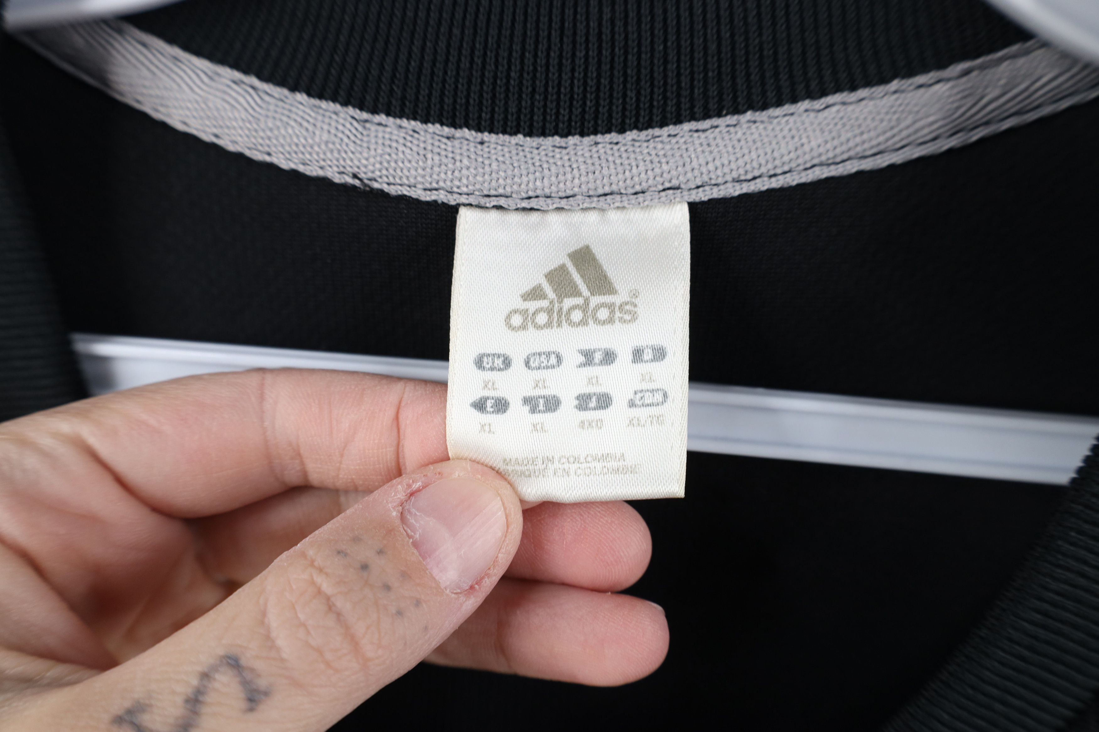 Adidas Vintage Y2K Adidas Striped Knit Short Sleeve T-Shirt Black Size US XL / EU 56 / 4 - 8 Thumbnail