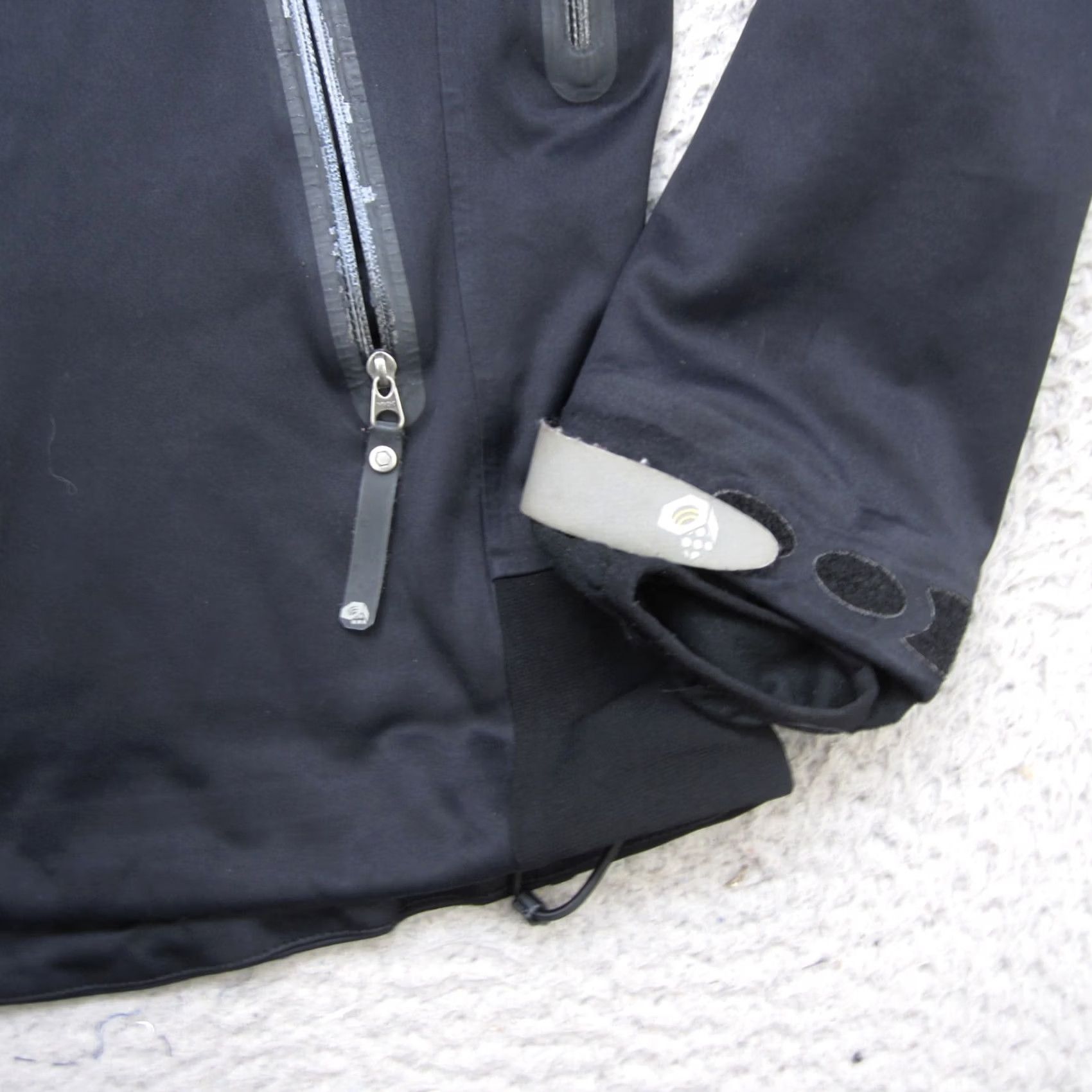 Mountain Hardwear VINTAGE Mountain Hardwear Jacket Womens M Black Windstopper Soft Shell Hooded Windbreaker Size M / US 6-8 / IT 42-44 - 3 Thumbnail