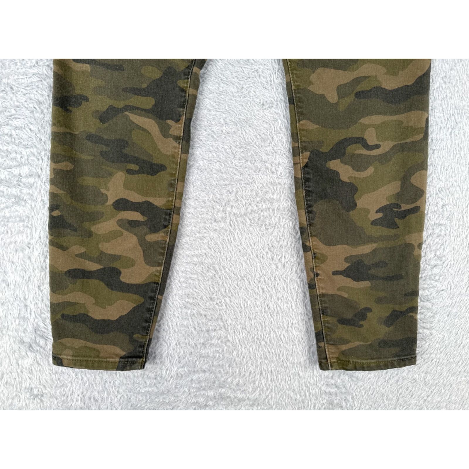 Gap GAP Jeans Womens 31 Green Denim Camo Legging Tapered Mid Rise Cotton Blend 31x26 Jeans Size 24" / US 00 / IT 34 - 2 Thumbnail