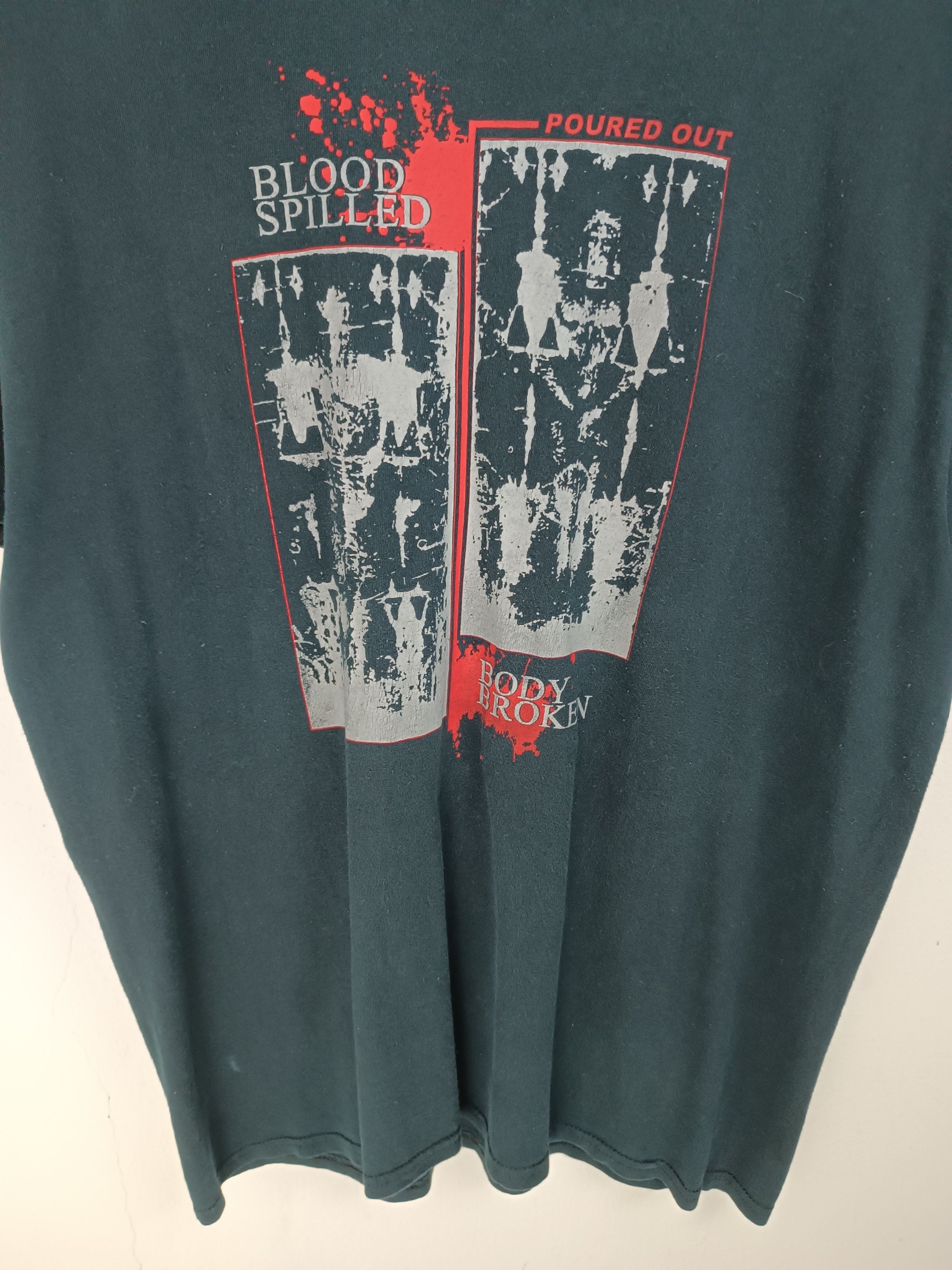 Band Tees VINTAGE POURED OUT HARDCORE TEE architects trivium unearth Size US L / EU 52-54 / 3 - 10 Thumbnail