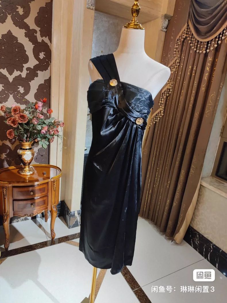 Versace Versace Three-dimensional mesh satin dress dress Size M / US 6-8 / IT 42-44 - 9 Thumbnail