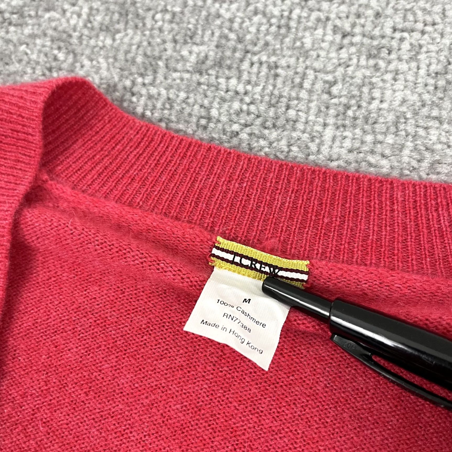 J.Crew VINTAGE J.CREW Sweater Men's Medium Pullover Knit Cashmere Red 100% V-Neck Classic Casual Size US M / EU 48-50 / 2 - 2 Thumbnail