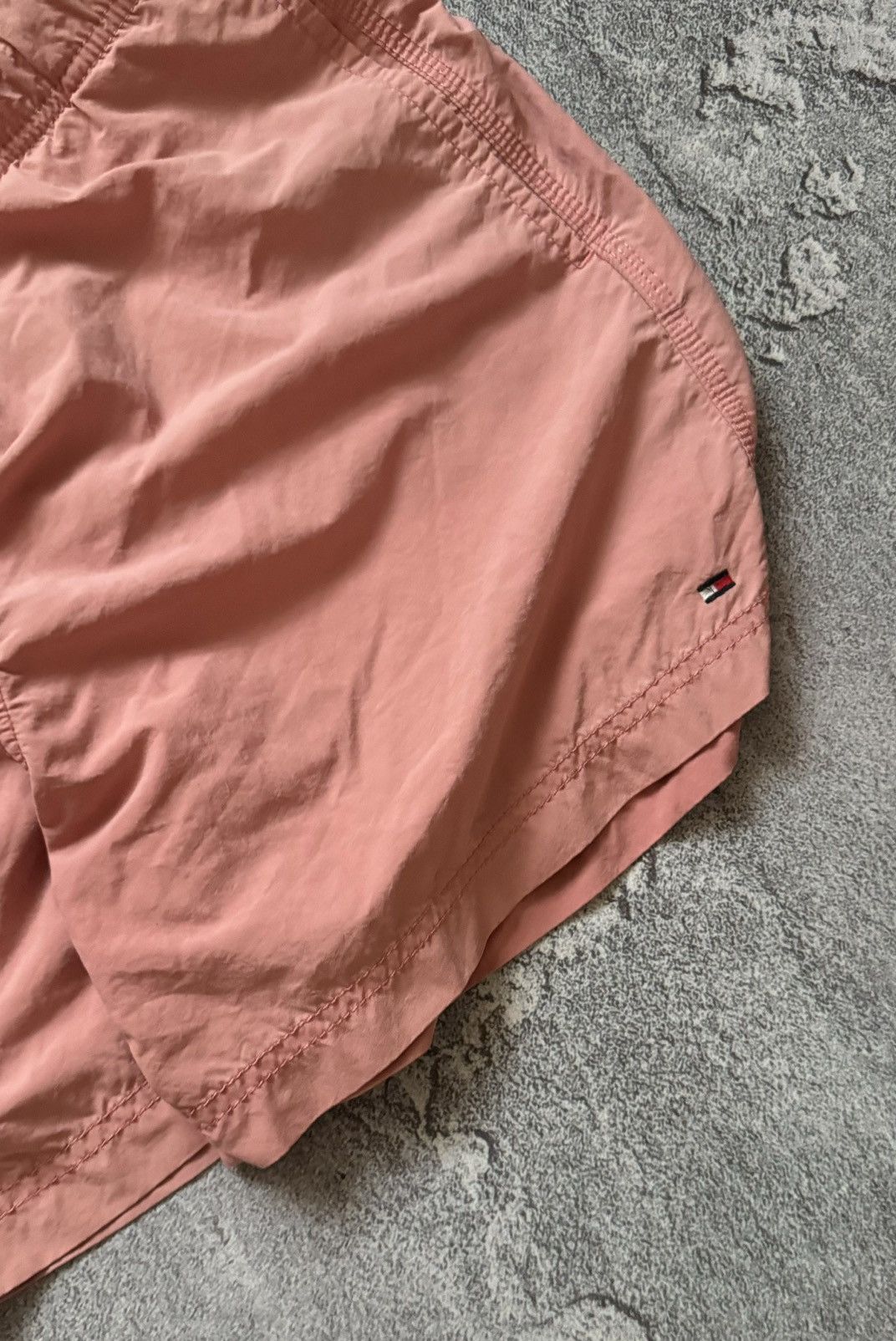 Tommy Hilfiger × Vintage Tommy Hilfiger M pink summer shorts 🩳 beach tennis golf Size US 32 / EU 48 - 2 Thumbnail