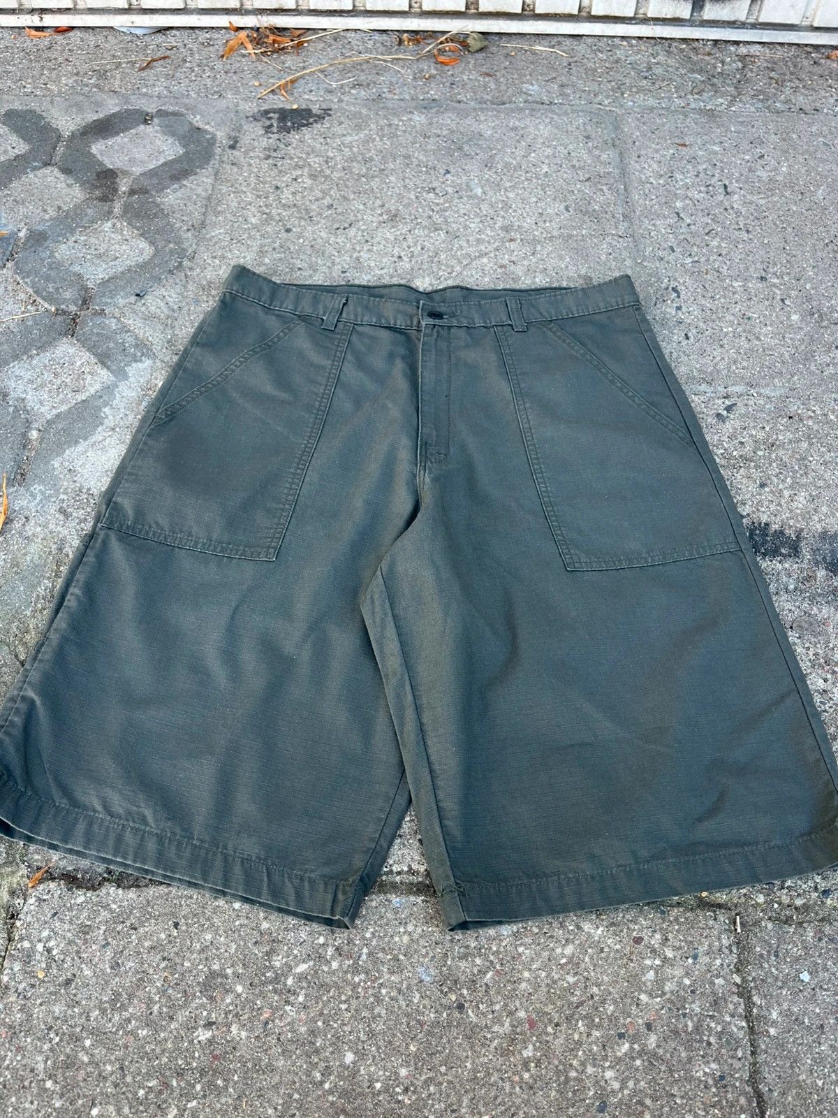 Dickies Vintage Khaki Dickies Wide Skate Shorts W34 Size US 34 / EU 50 - 6 Thumbnail