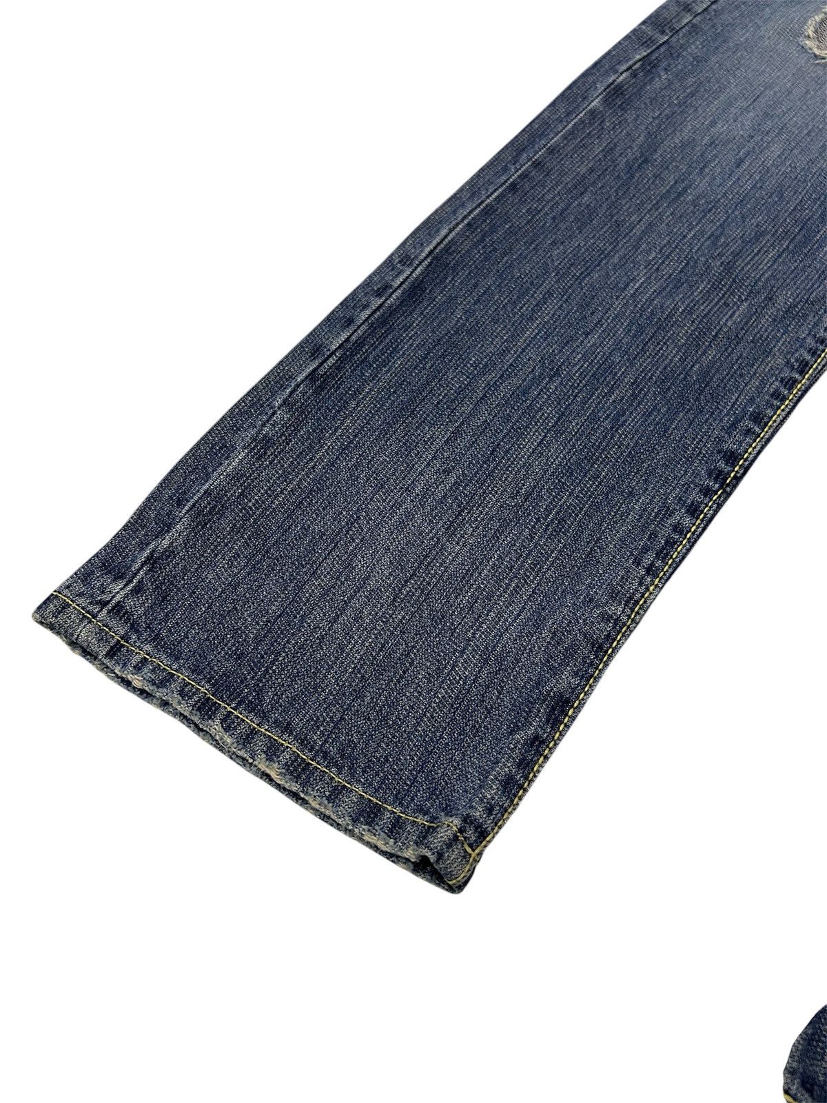 Japanese Brand × Vintage Vintage Japanese Blue Wash Denim Distressed Regular Jeans Size US 29 - 10 Thumbnail