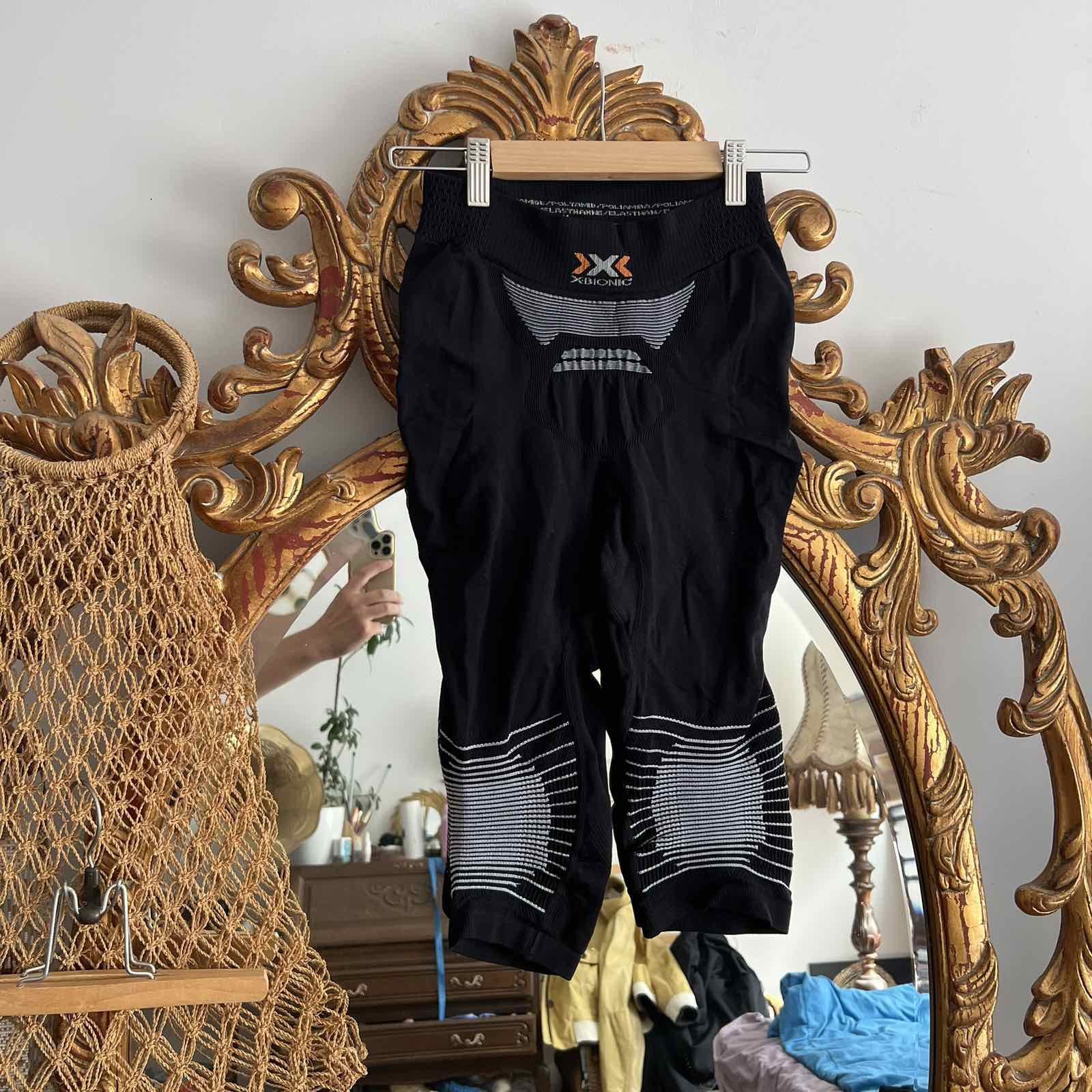 Other X-bionic 2 Piece Set Energy Short Sleevee + Cropped Pants Size US M / EU 48-50 / 2 - 4 Thumbnail
