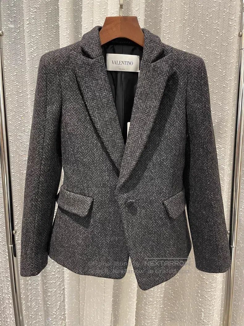 Valentino Valentino Vintage suits Size M / US 6-8 / IT 42-44 - 1 Thumbnail