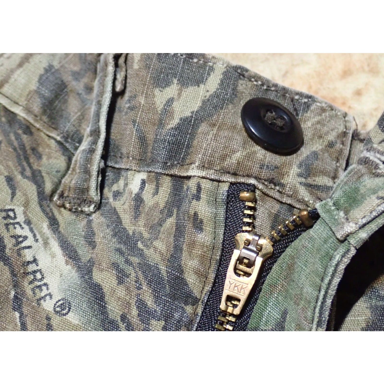 Vintage VINTAGE Realtree Camo Cargo Pants Men 29x29 (Small) Ripstop 80s 90s Made in USA Camo Cargo Pants (PRG) Size US 29 - 7 Thumbnail