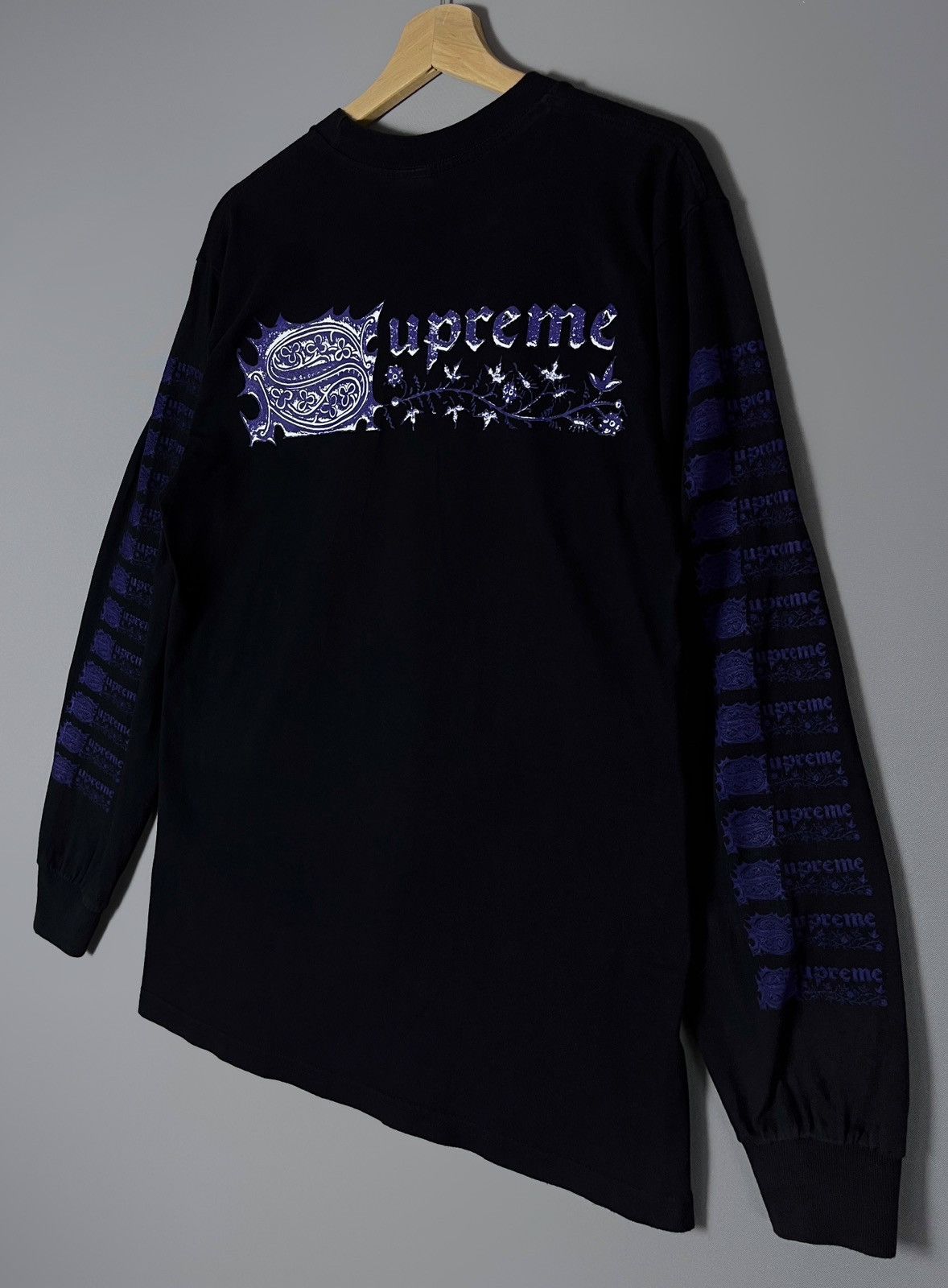 Supreme Supreme Saint Sebastian L/S T-Shirt Size US S / EU 44-46 / 1 - 6 Thumbnail