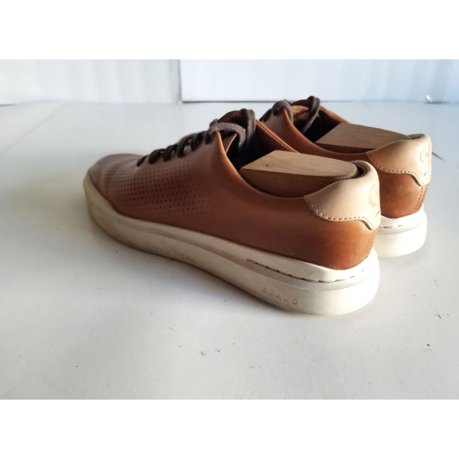 Cole Haan Cole Haan GrandPrø Rally Laser Cut Sneaker Mens Size 7.5 British Tan Leather Brown Style Fashion Sneakers Size US 8 / EU 41 - 4 Thumbnail