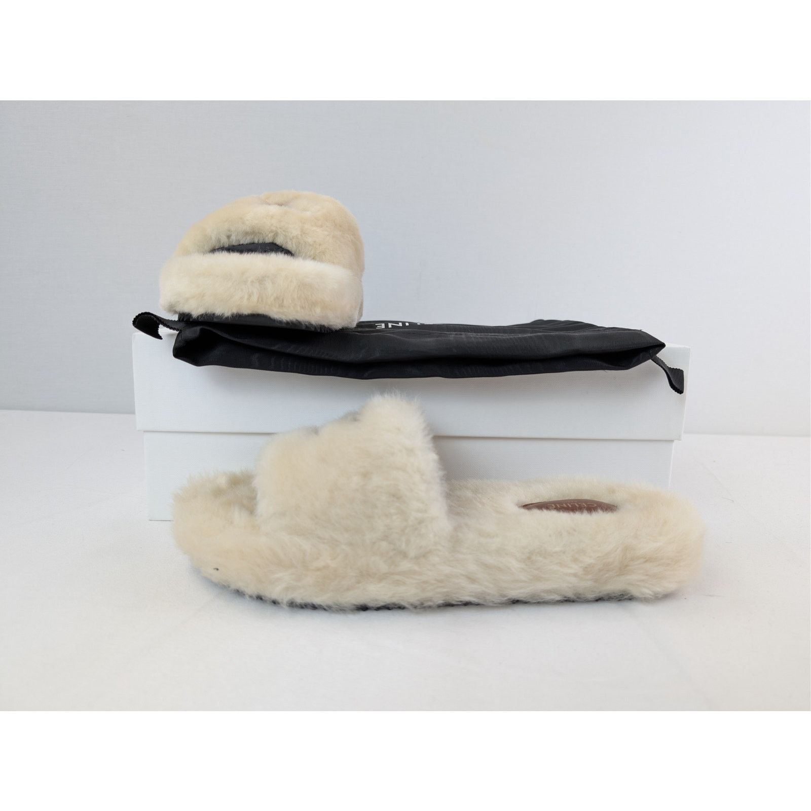 Celine o1rshd1 Fur Slides in Shearling Slide Slipper in Beige Size US 10 / IT 40 - 19 Thumbnail