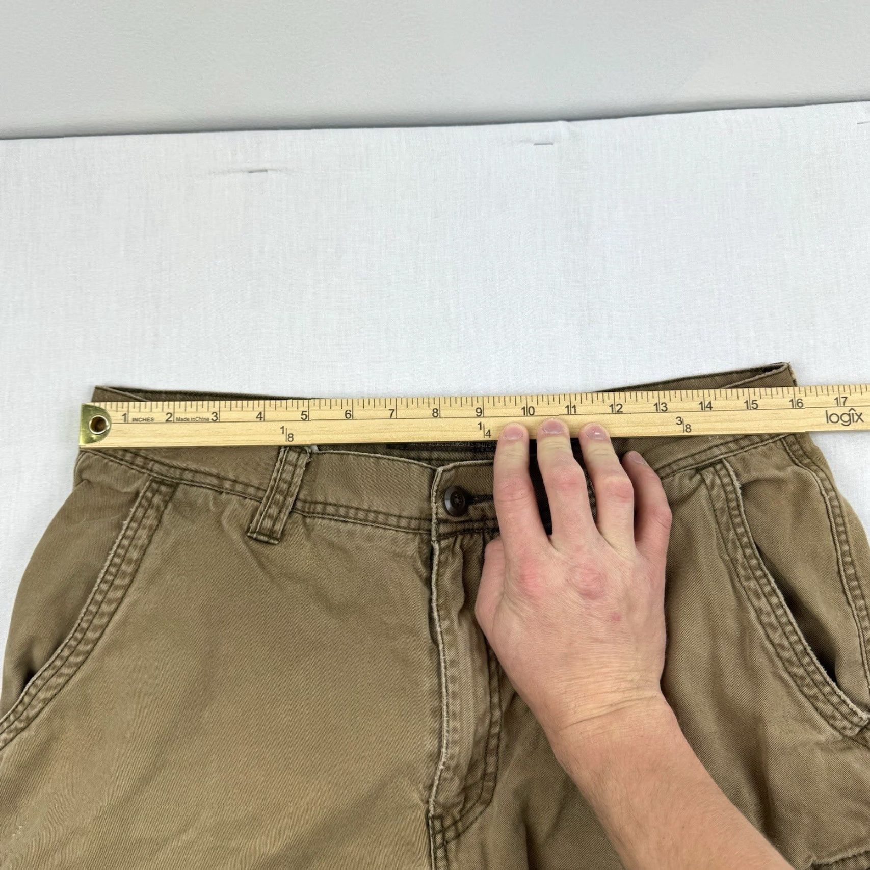 Old Navy VINTAGE Old Navy Cargo Shorts Men 33 Brown Casual Grunge Y2K 90s Skater Bags Baggy Size US 33 - 6 Thumbnail