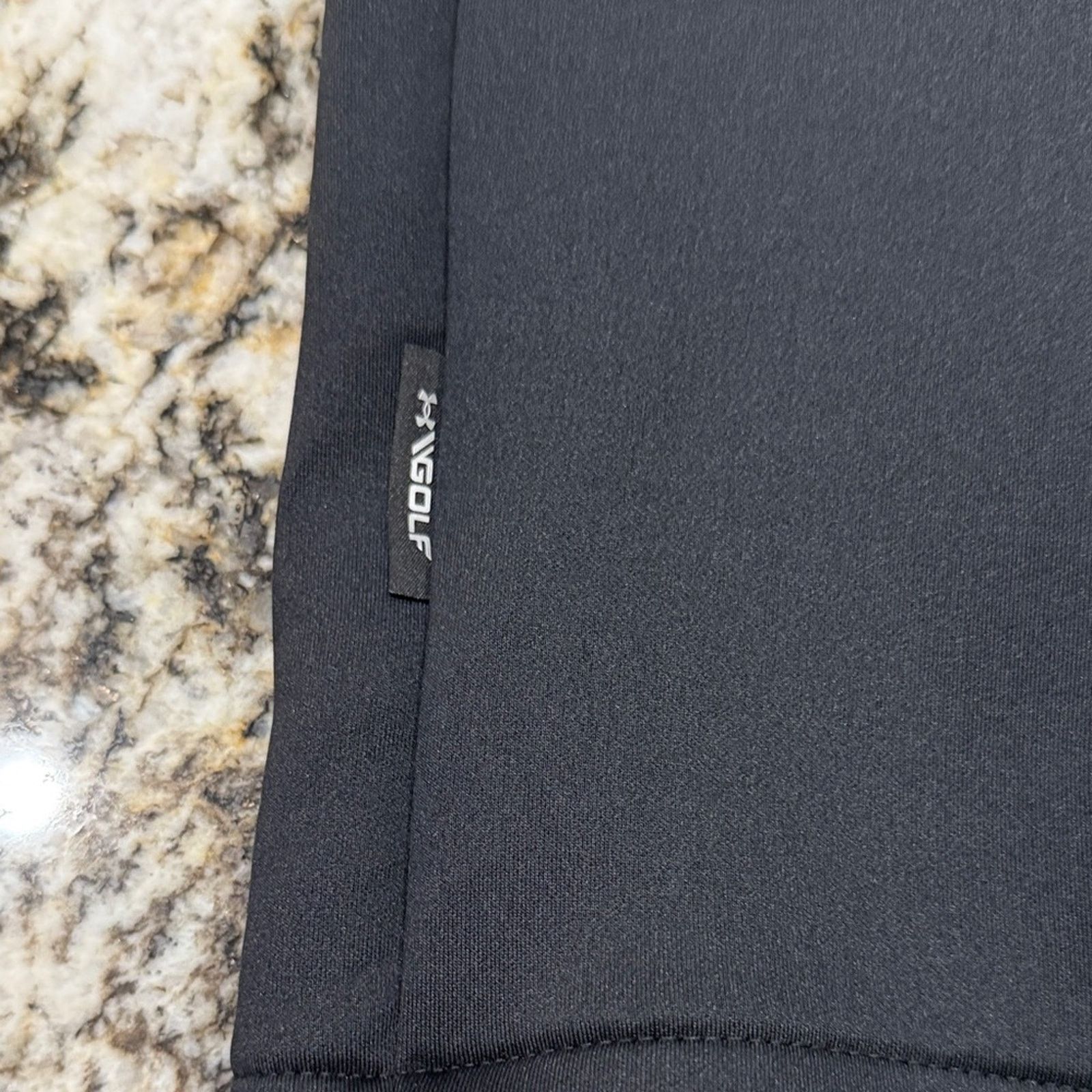 Under Armour Under Armour GOLF Men's Black Golf 1/4 zip size XL msrp $100 Size US XL / EU 56 / 4 - 2 Thumbnail