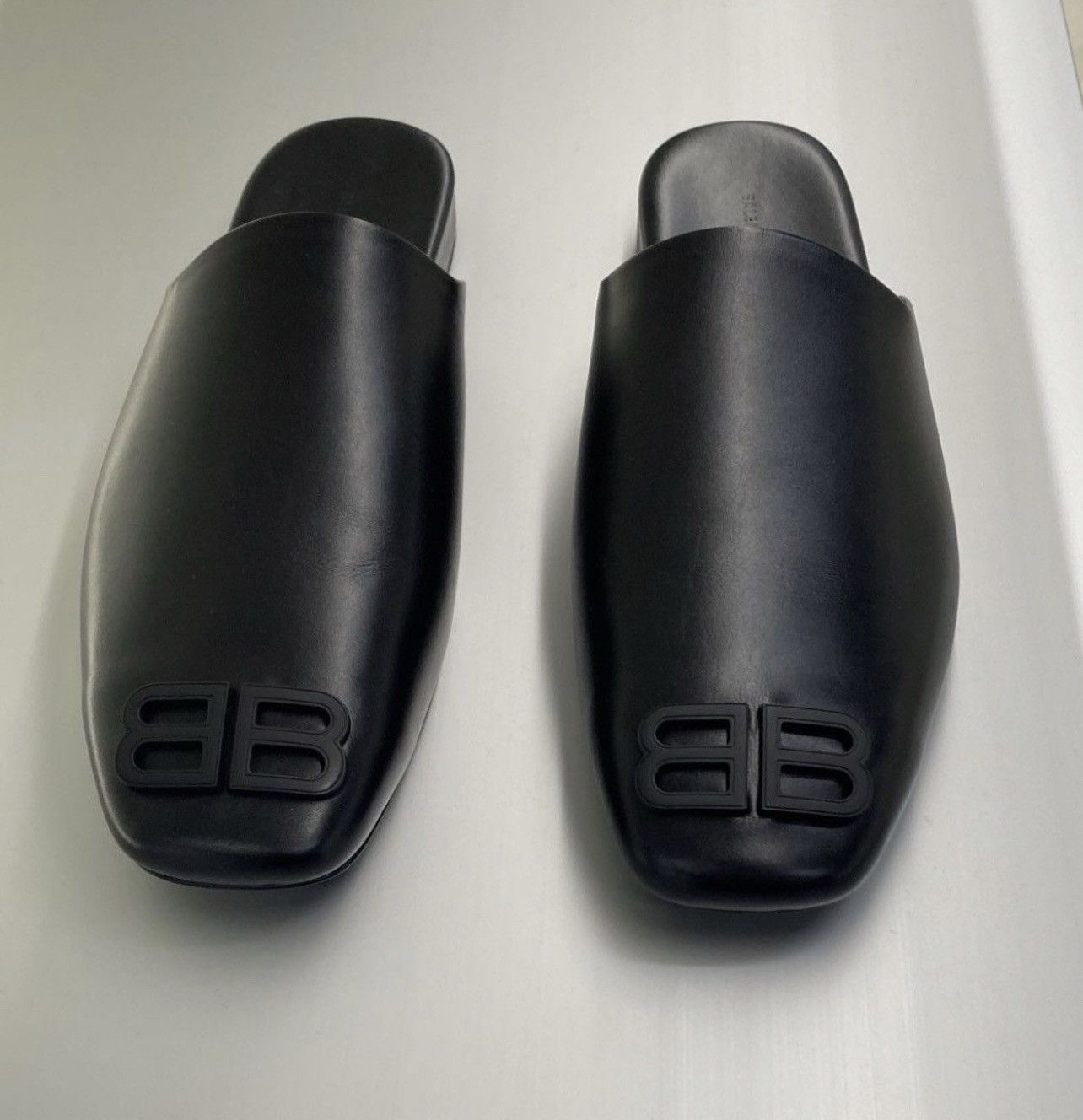 Balenciaga Leather BB Mules in black Size US 7 / EU 40 - 1 Thumbnail
