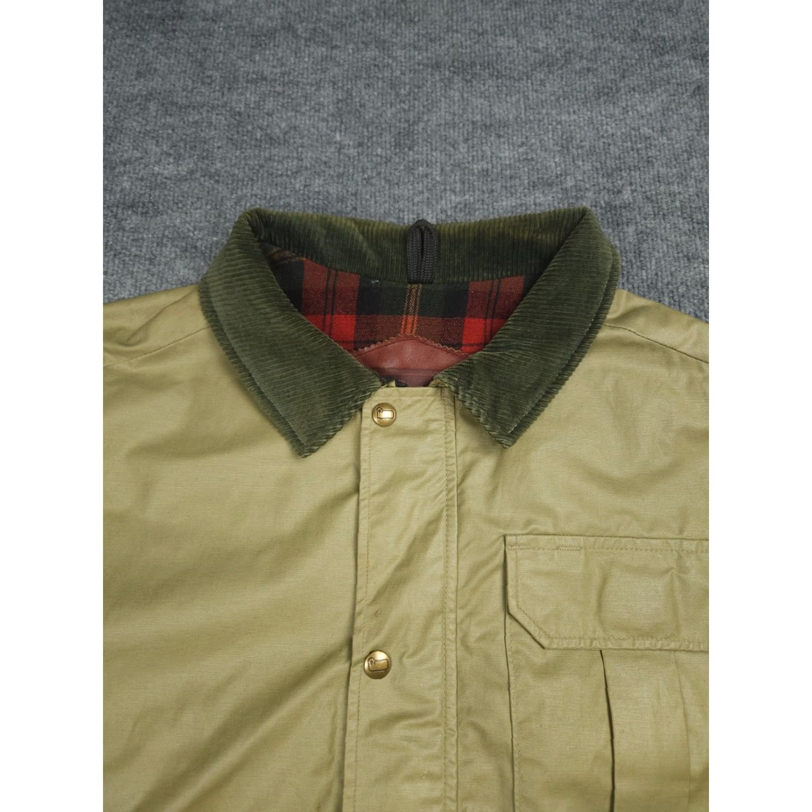 Vintage VINTAGE Woolrich Vest Mens L Beige Corduroy Collar Plaid Wool Lined Woolrich Woolen Mills Vest Military Hunting Men (~) Size US L / EU 52-54 / 3 - 2 Thumbnail