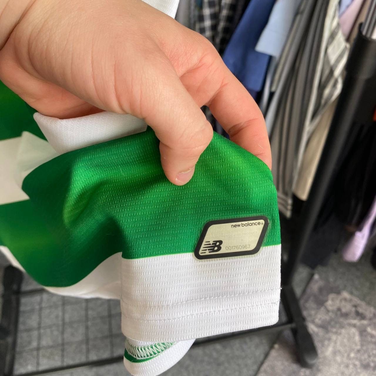 New Balance × Vintage Men’s New Balance FC Celtic Magners big logo jersey Size US M / EU 48-50 / 2 - 8 Thumbnail