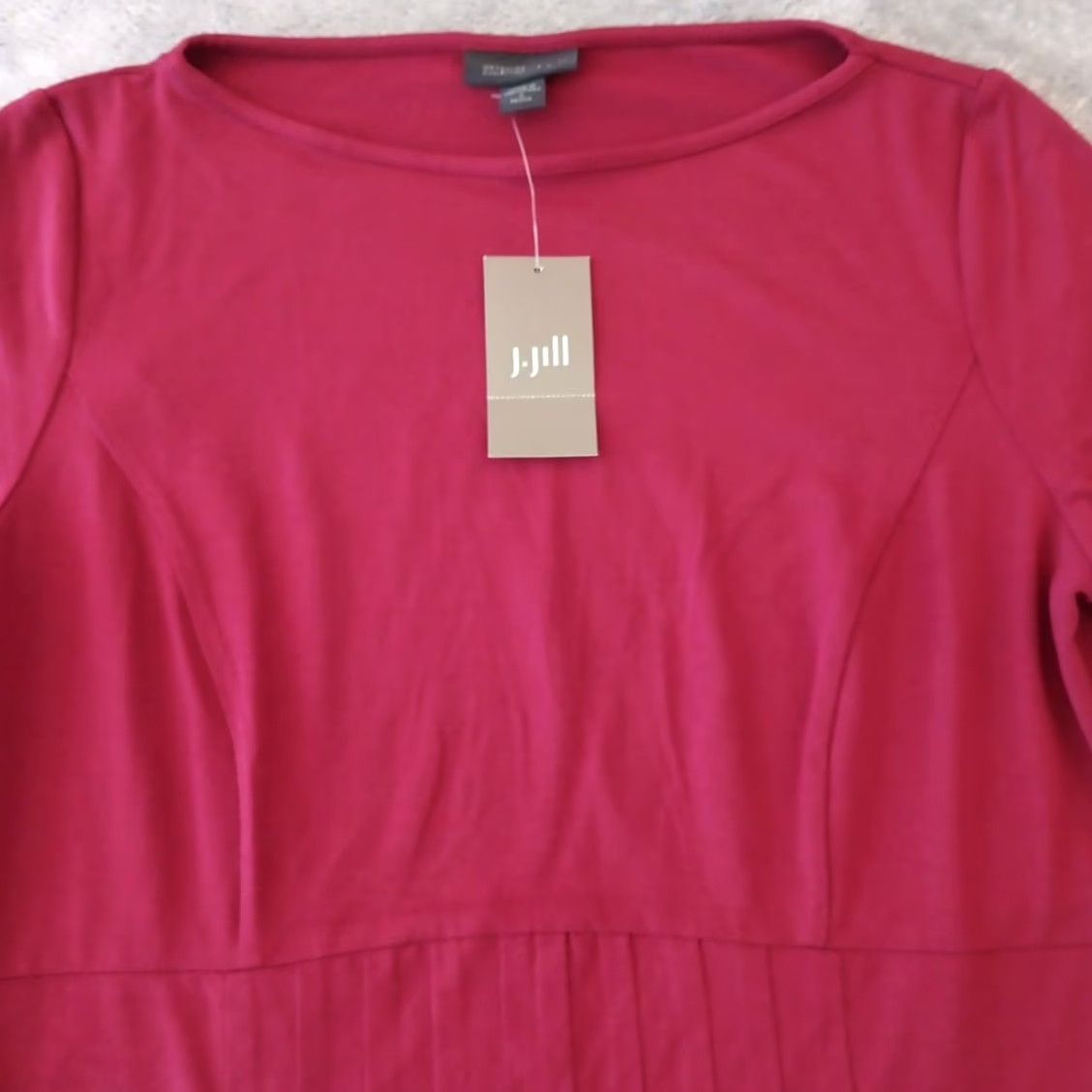J. Jill J.Jill Wearever Shift Dress Red Short Sleeve Pleated Pullover Knee Length Petite Small Womens Property: PS Size S / US 4 / IT 40 - 3 Thumbnail