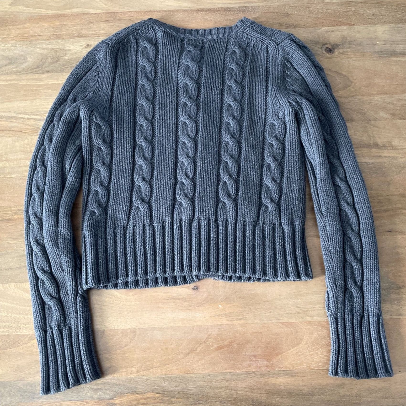 Old Navy VINTAGE Old Navy Cardigan Sweater Womens M Gray Cable Knit Cropped Button Y2K Size M / US 6-8 / IT 42-44 - 2 Thumbnail