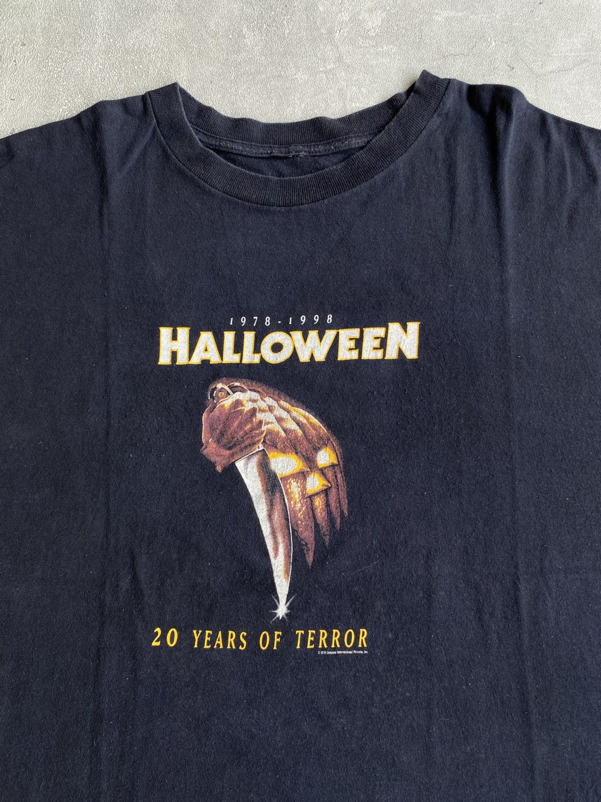 Band Tees Vintage Halloween 20 Years Of Terror Shirt Size US XL / EU 56 / 4 - 2 Thumbnail
