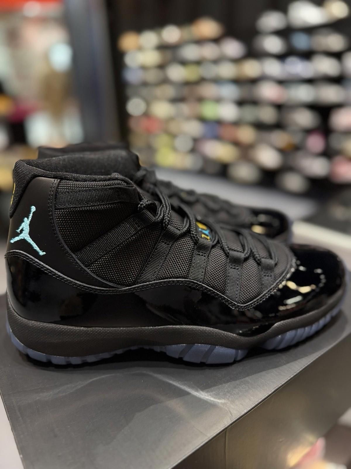 Jordan Brand Air Jordan Retro 11 Gamma Blue Size (11) 2025 CT8012-047 Size US 11 / EU 44 - 1 Thumbnail