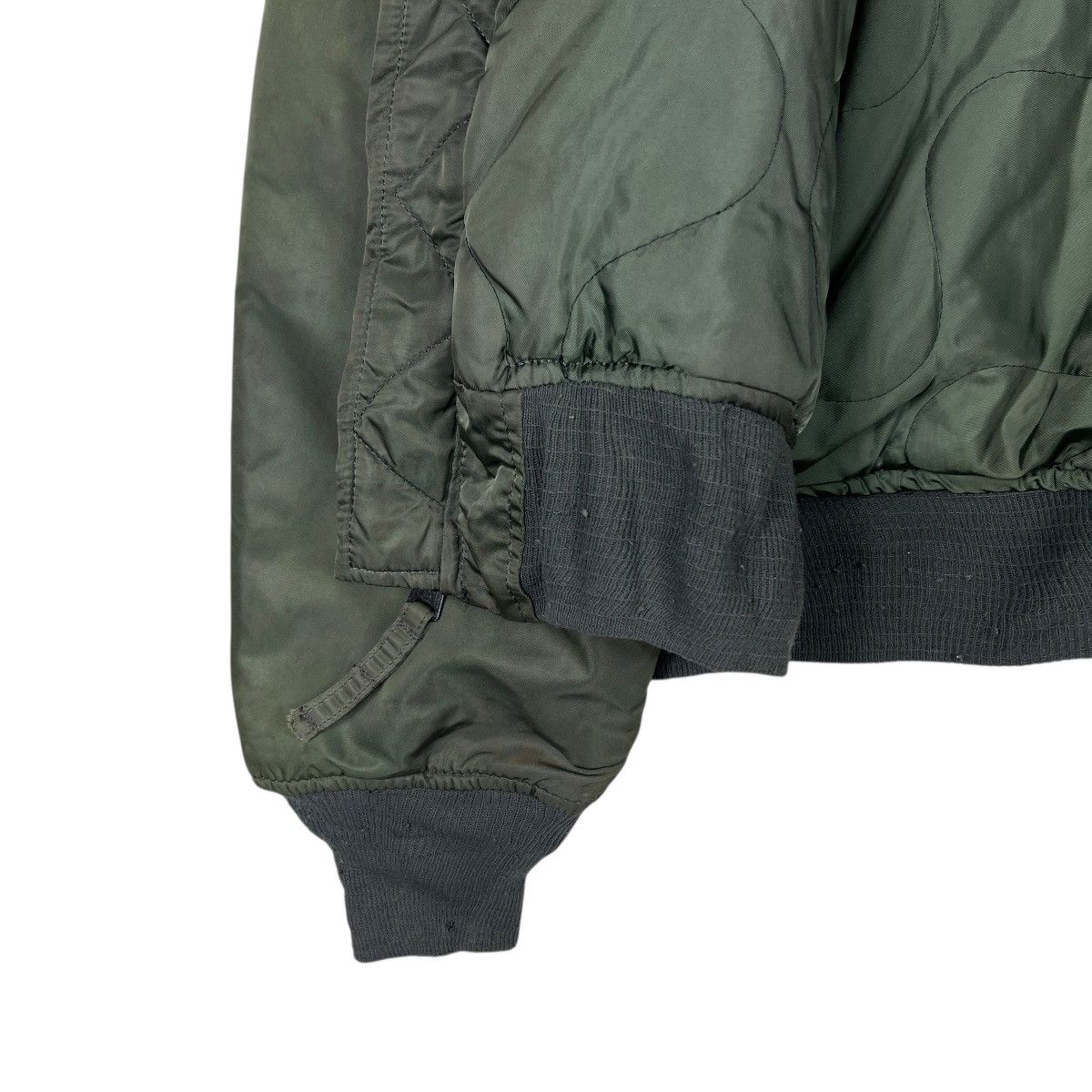 Alpha Industries Vintage alpha Cwu 45 P Bomber Jacket Made In Usa Size XL Size US XL / EU 56 / 4 - 10 Thumbnail