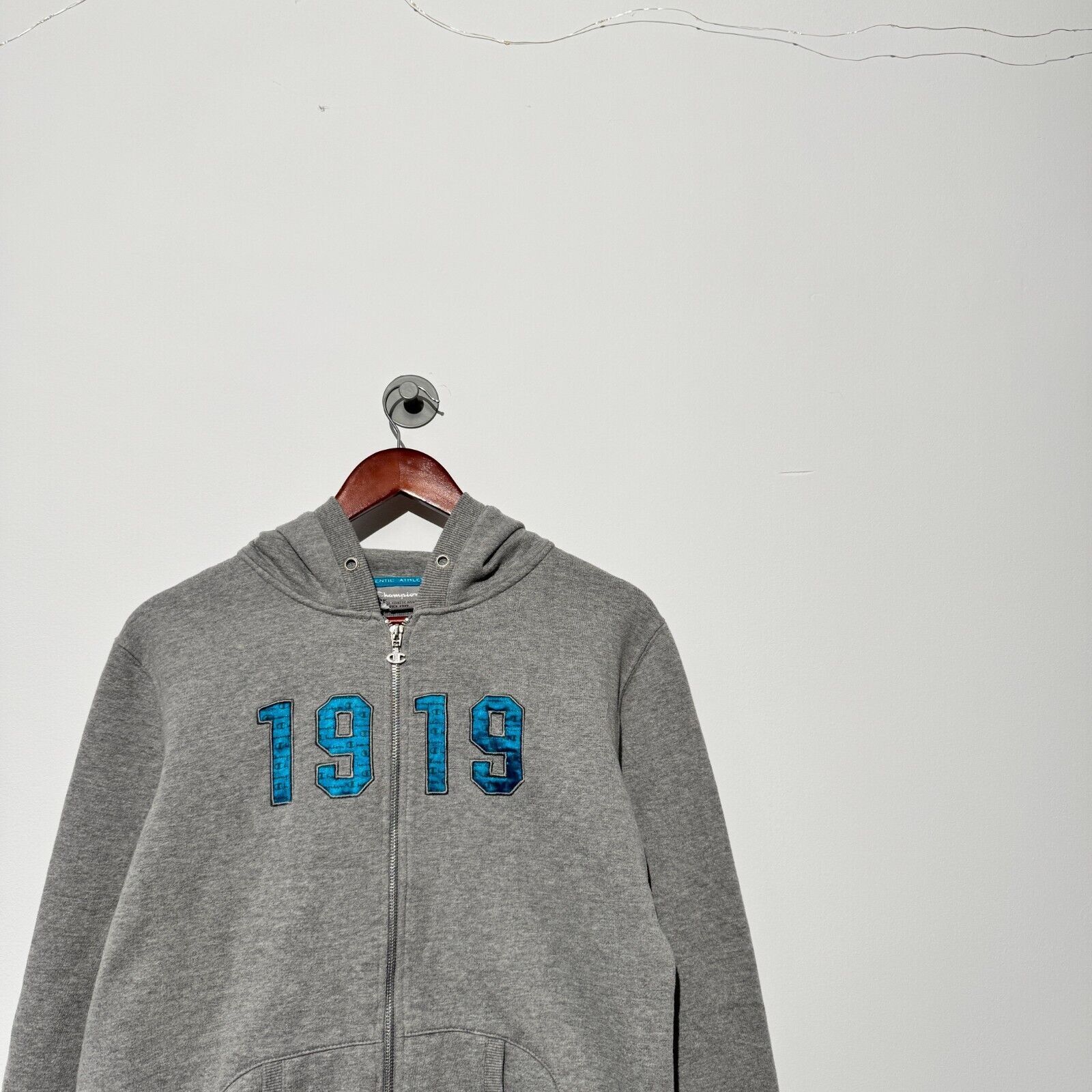 Champion Vintage Champion Unisex Gray Cotton Hoodie Size S Reverse Size US S / EU 44-46 / 1 - 10 Thumbnail