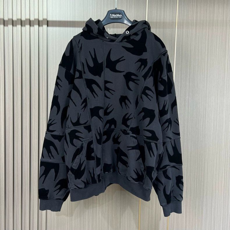 Alexander McQueen Alexander Mcqueen Fleece swallow full-print hoodie Size US M / EU 48-50 / 2 - 1 Thumbnail