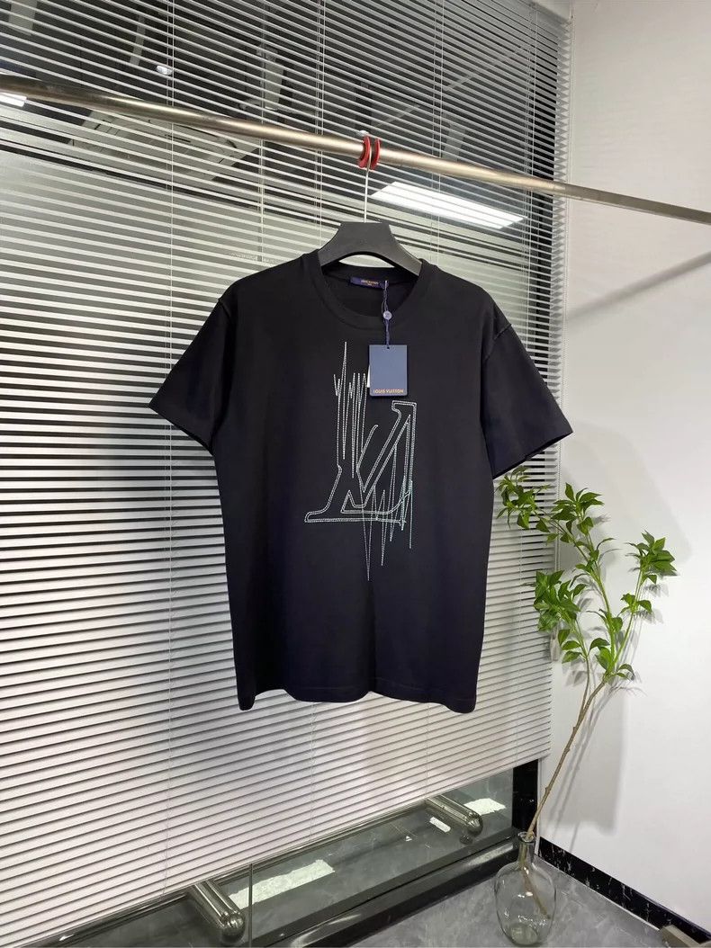 LOUIS VUITTON Fringed embroidered logo short sleeves 2504-N