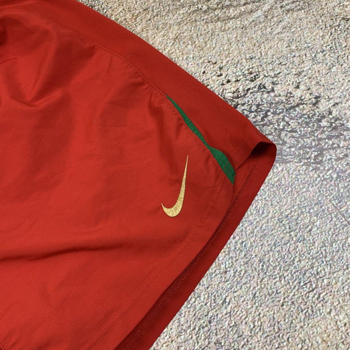 Nike 2008/10 Portugal Nike Football Shorts Size US 36 / EU 52 - 3 Thumbnail
