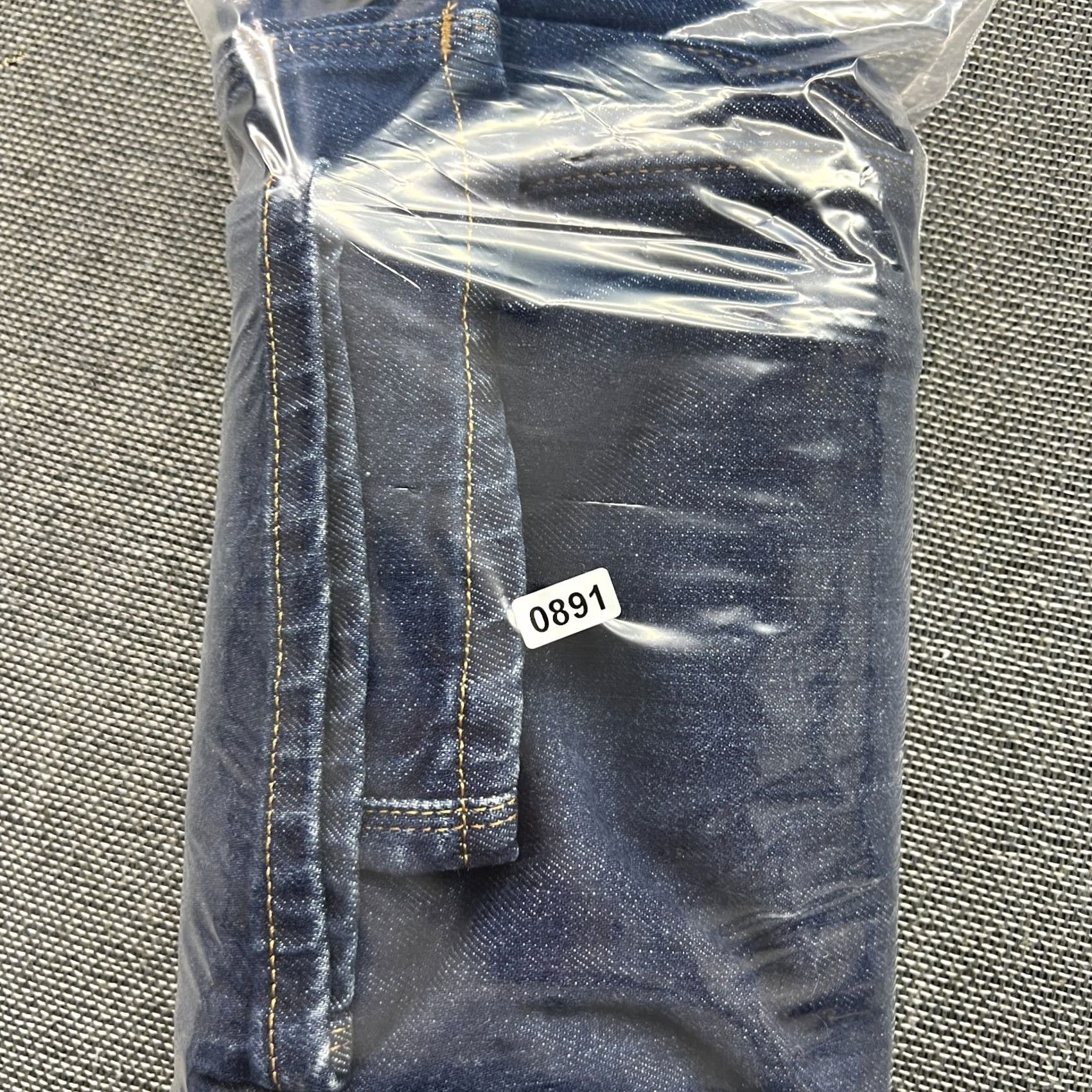 Acne Studios Acne Studios Jeans Mens W32 L34 Denim Straight Low Rise Dark Blue Bla Konst Slim Regular Size 32 Blue 100% Cotton Denim Jeans Mens Size US 30 / EU 46 - 2 Thumbnail