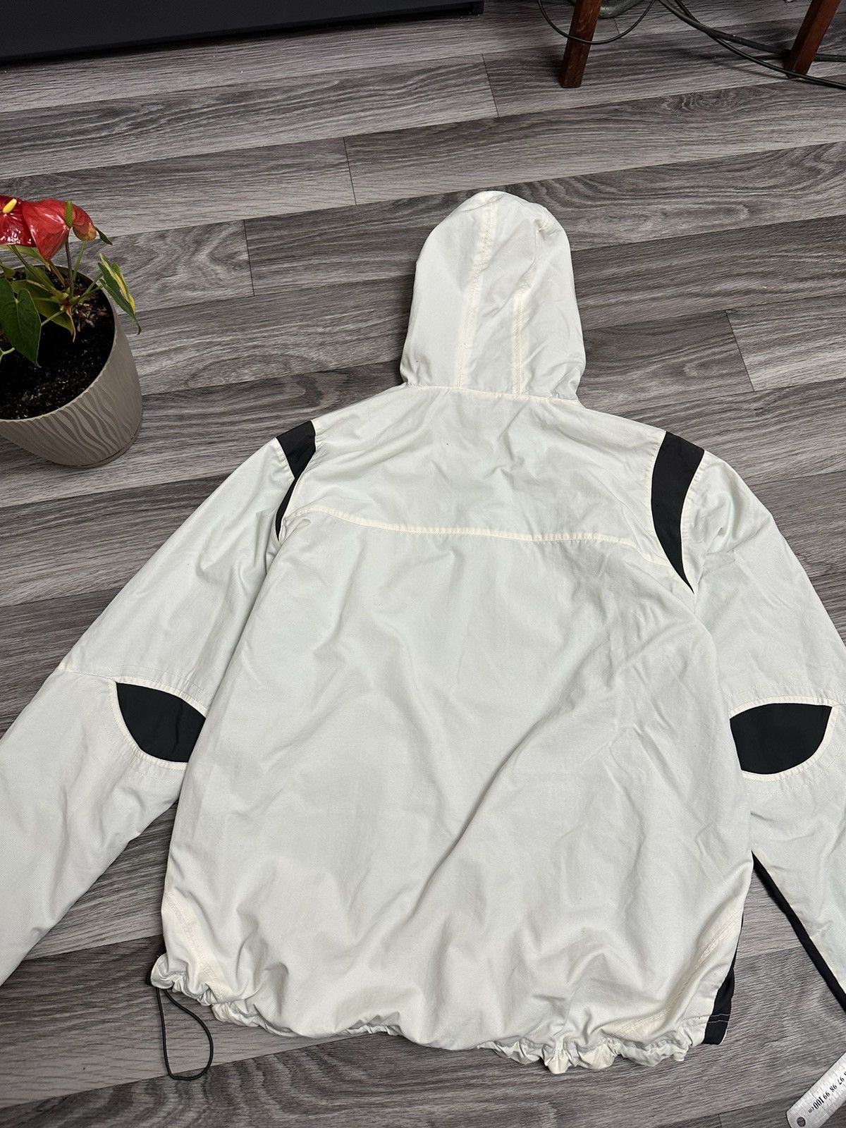 Nike Nike SHOX Tn Vintage 00s Big Logo White Nylon Anorak Size US L / EU 52-54 / 3 - 12 Thumbnail