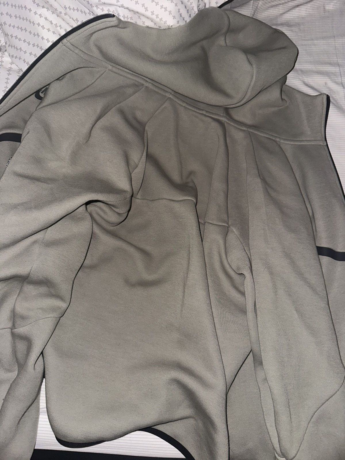 Nike Grey/Green Nike tech jacket Size US M / EU 48-50 / 2 - 3 Thumbnail