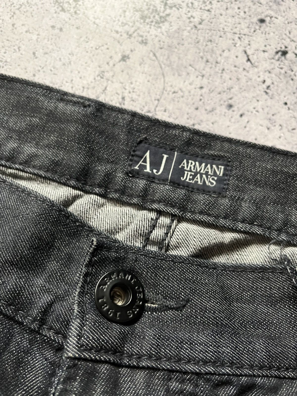 Giorgio Armani Vintage Black Giorgio Armani Metal Logo Denim Jeans Y2K USA Size US 38 / EU 54 - 6 Thumbnail
