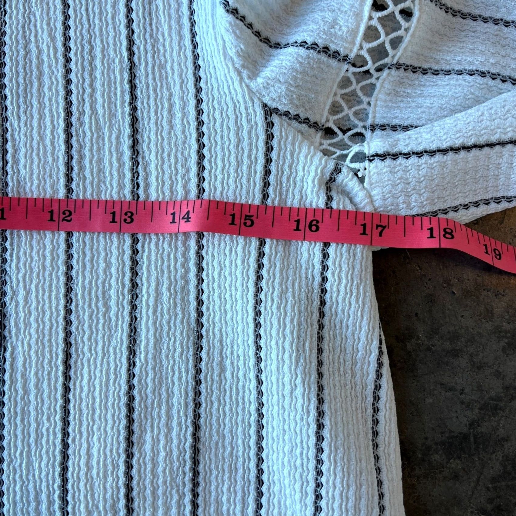 Vintage VINTAGE Y2K White Black Basic Eyelet Women's Pinstriped Blouse Small Shirt Womens Small White Eyelet Pinstriped Blouse 90s 2000s Womens Size S / US 4 / IT 40 - 4 Thumbnail