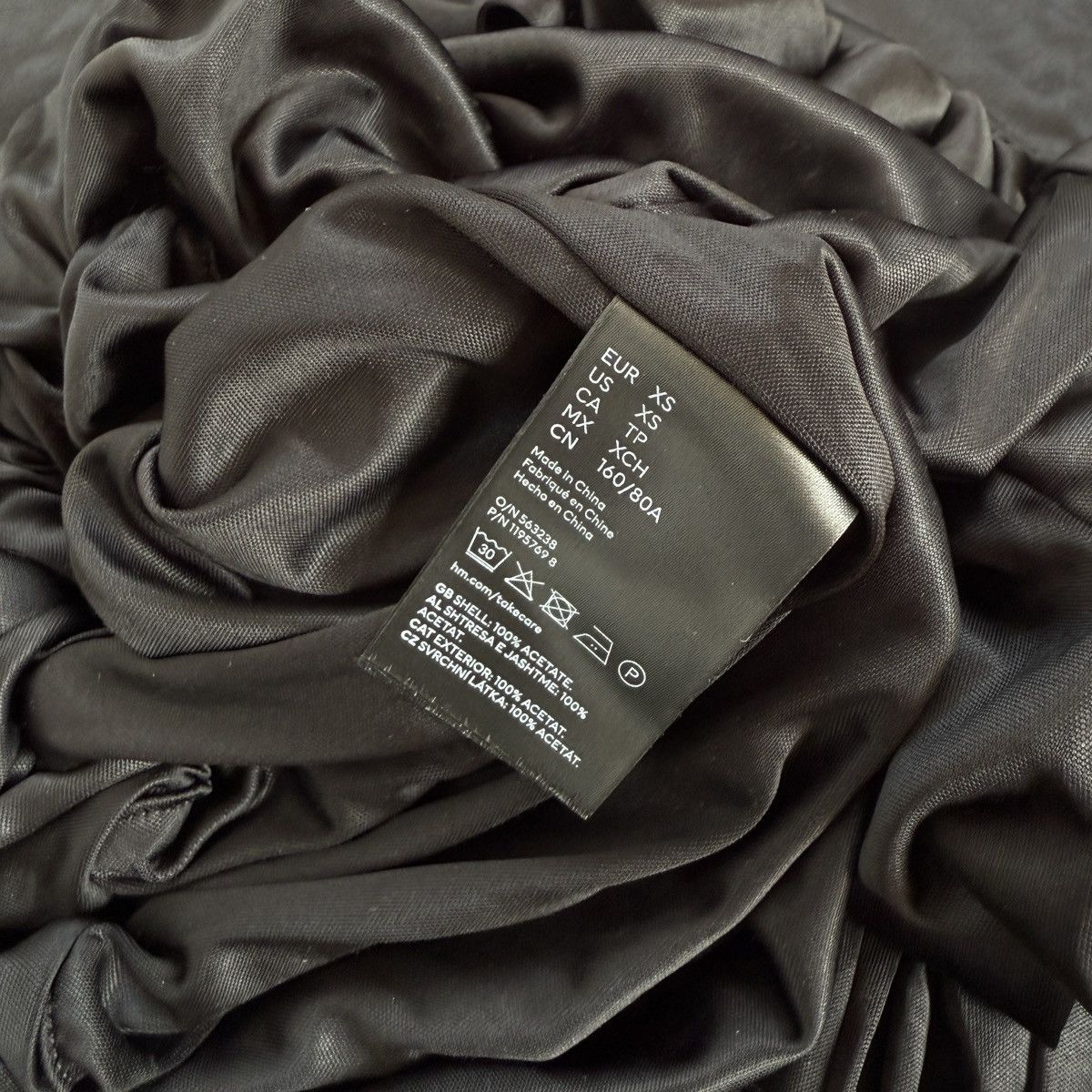 Designer × H&M Paco Rabanne x H&M Midi Black Dress Size XS / US 0-2 / IT 36-38 - 9 Thumbnail