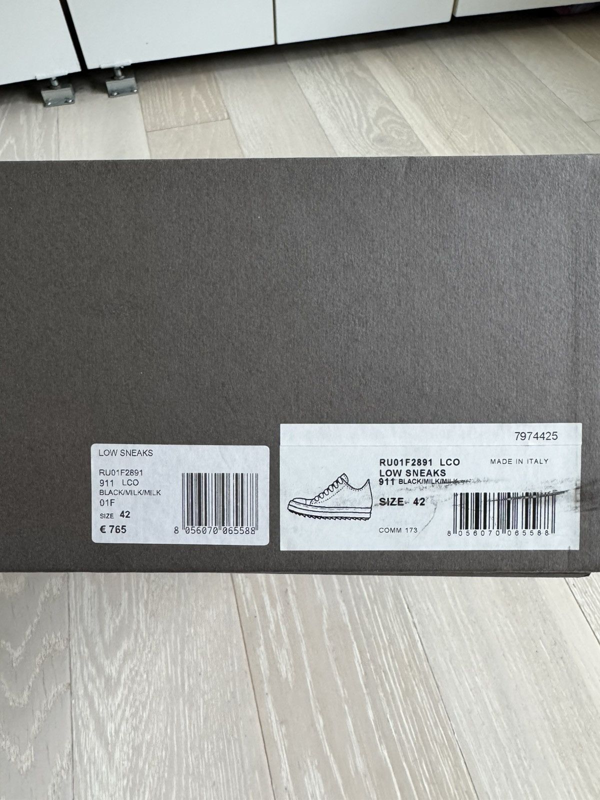 Rick Owens Mainline Classic Leather Ramone Low Sneaks Black/Milk Size US 9 / EU 42 - 10 Thumbnail