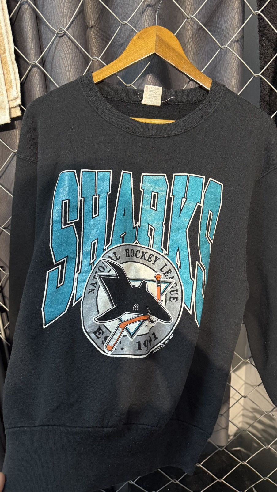 NFL BEAUTIFUL VINTAGE 1991 NFL SAN JOSE SHARKS Size US M / EU 48-50 / 2 - 2 Thumbnail