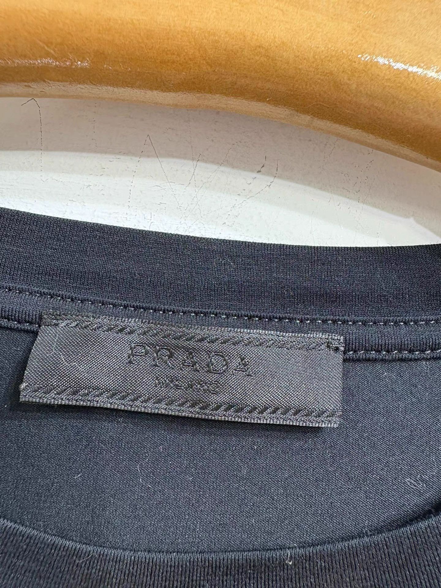 Prada Prada Embroidered Triangle Logo Short Sleeve K29 Size US S / EU 44-46 / 1 - 3 Thumbnail