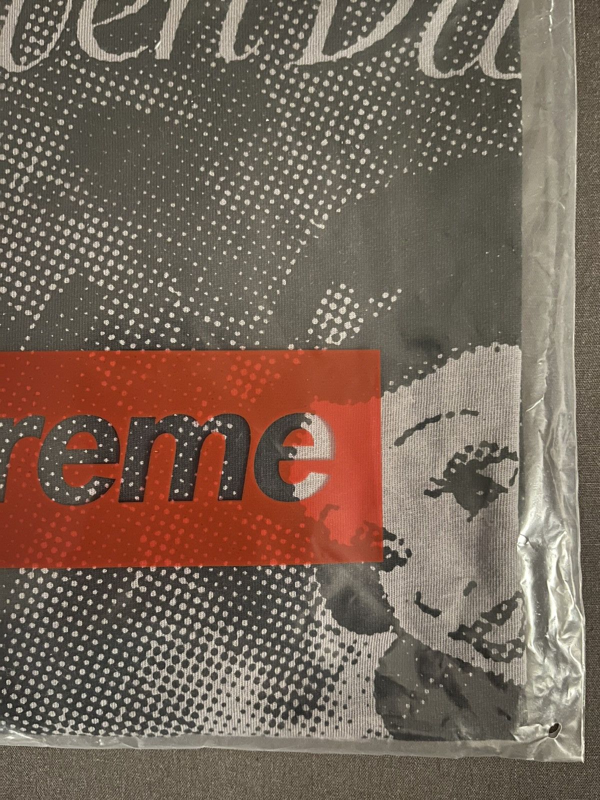 Supreme Supreme Snow White S/S Top black Size US L / EU 52-54 / 3 - 4 Thumbnail