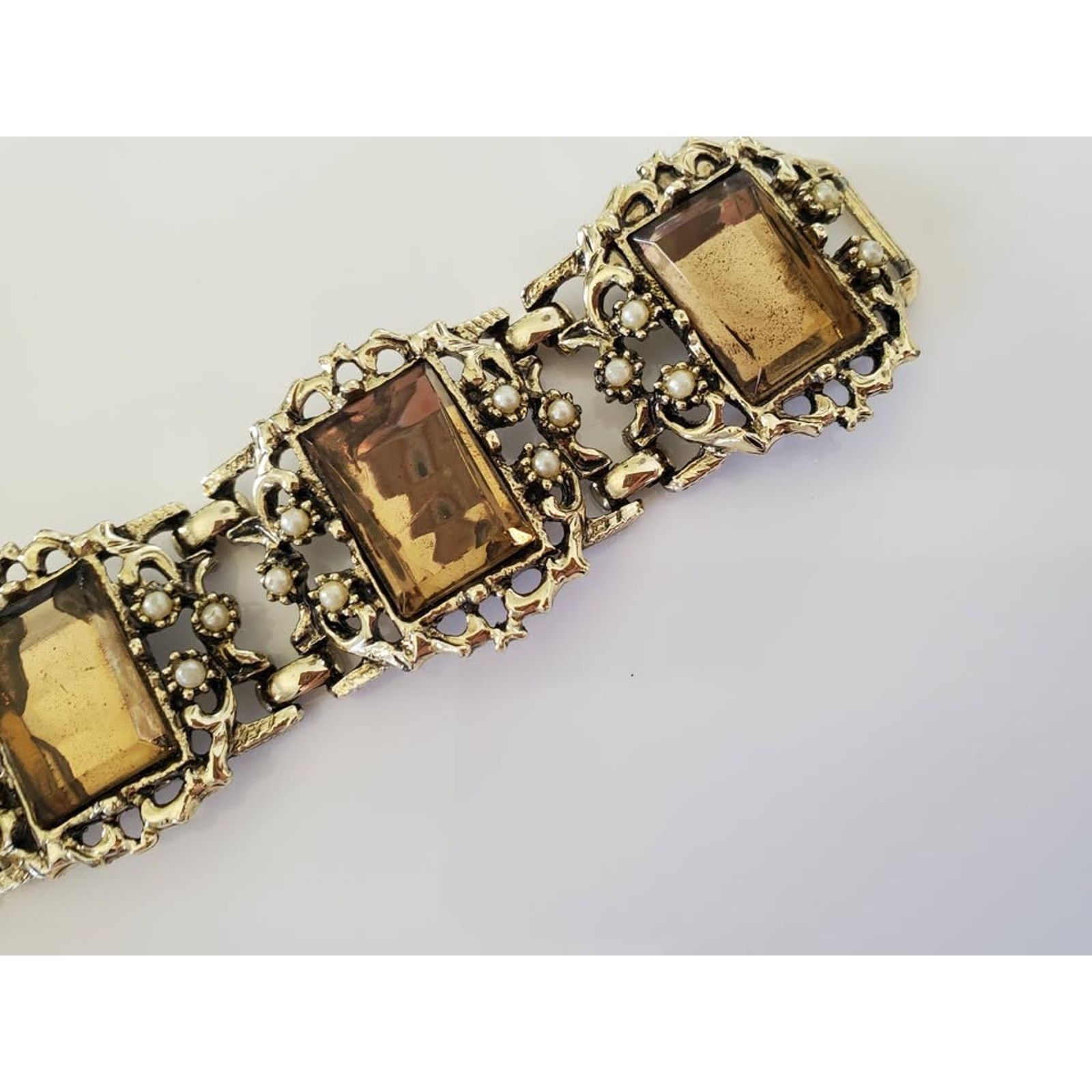 Other Vintage 1960s Unsigned Selro Faux Amber and Pearl Bracelet Size ONE SIZE - 3 Thumbnail