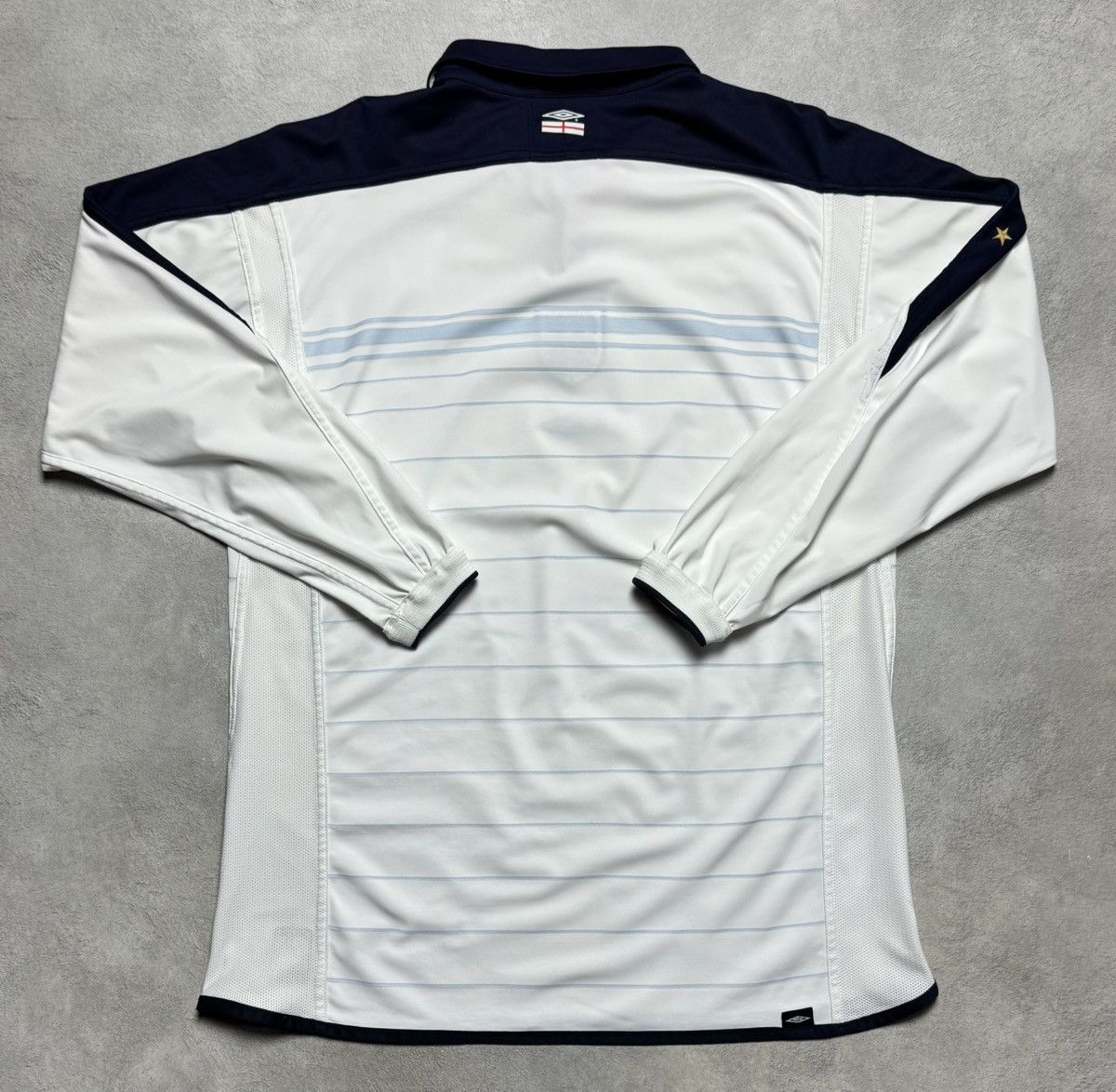 Umbro England 2003 2005 Home Shirt Soccer Jersey Long Sleeve Umbro Size US L / EU 52-54 / 3 - 4 Thumbnail